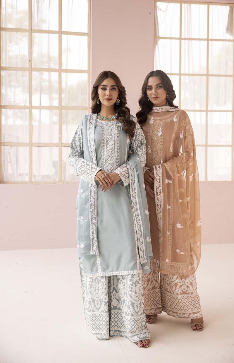 Fiza Peach Embroidered Eid 3 Piece Suit With Chiffon Dupatta - Desi Posh