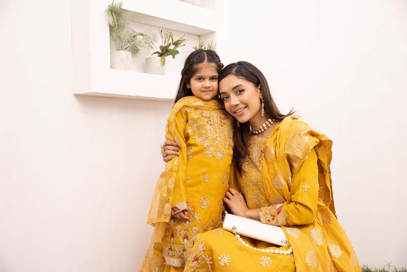 Simrans Organza Mummy & Me Kids Eid suit Mustard - Desi Posh