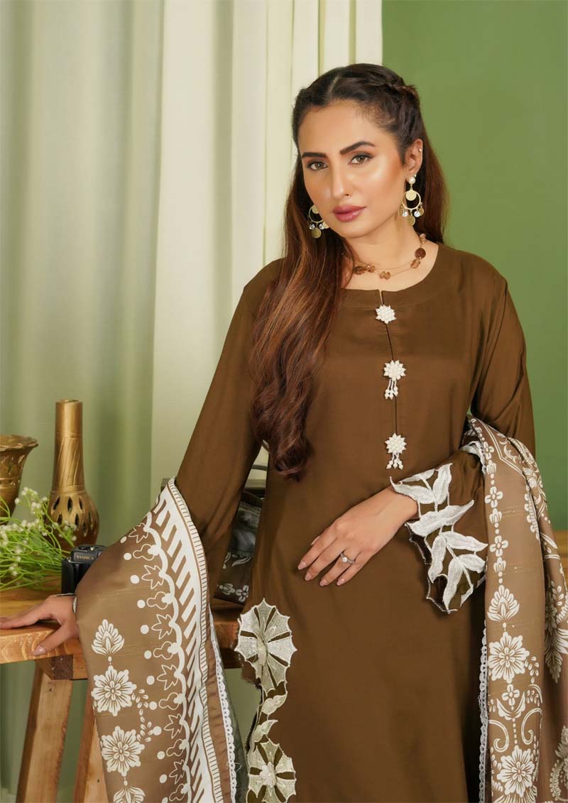 Parizad 3 Piece Dhanak Linen Suit with Warm Shawl Mehndi