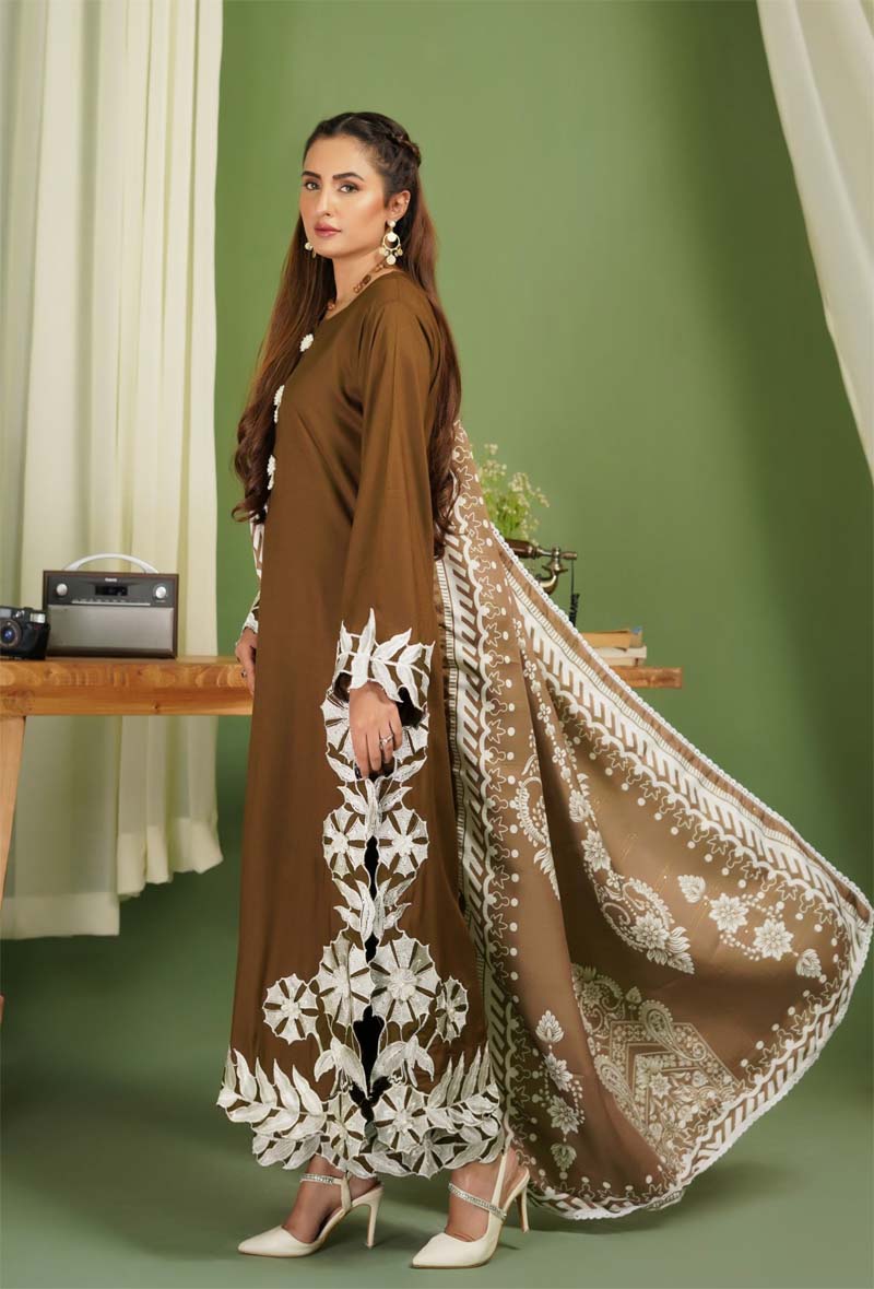 Parizad 3 Piece Dhanak Linen Suit with Warm Shawl Mehndi