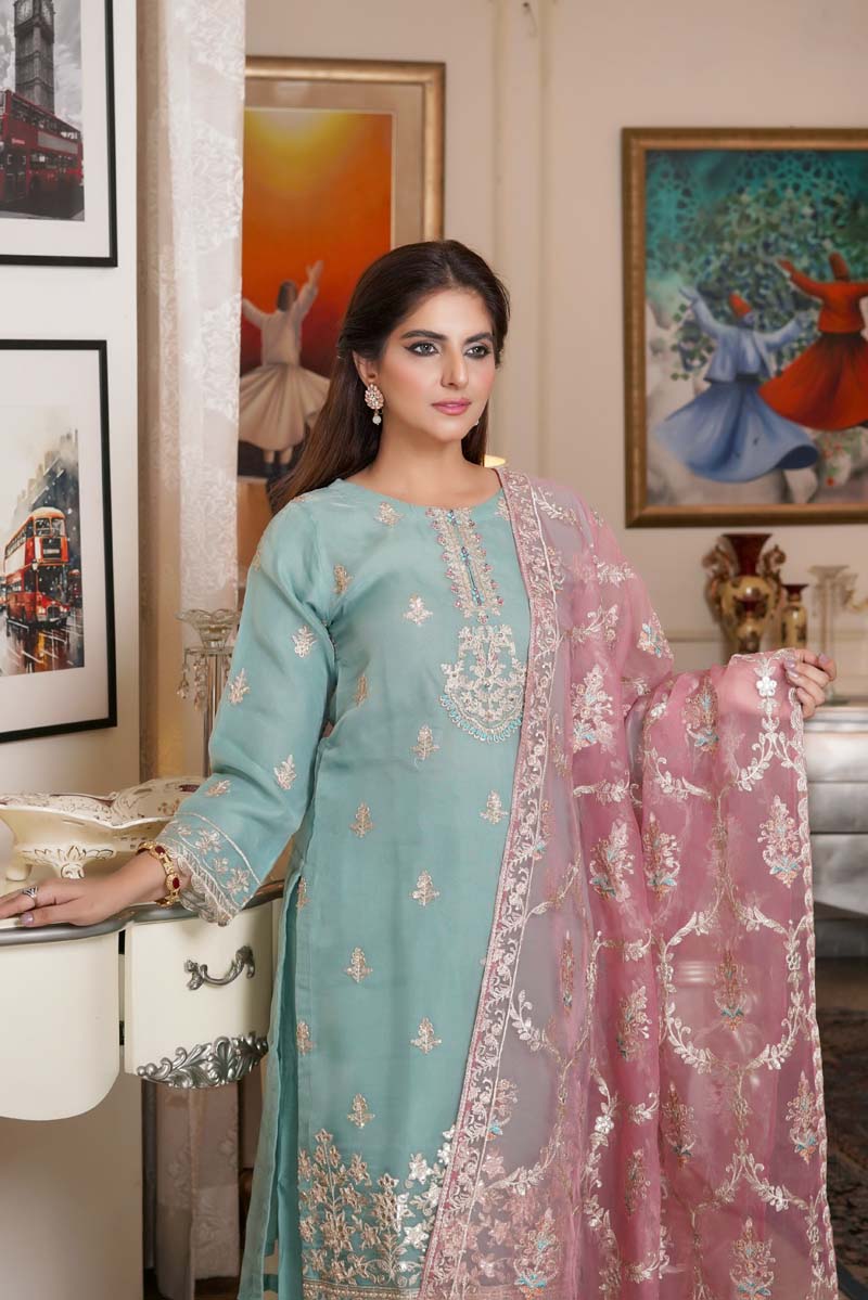 Simrans Embroidered Organza Pastel Green Party Outfit With Embroidered Net Dupatta